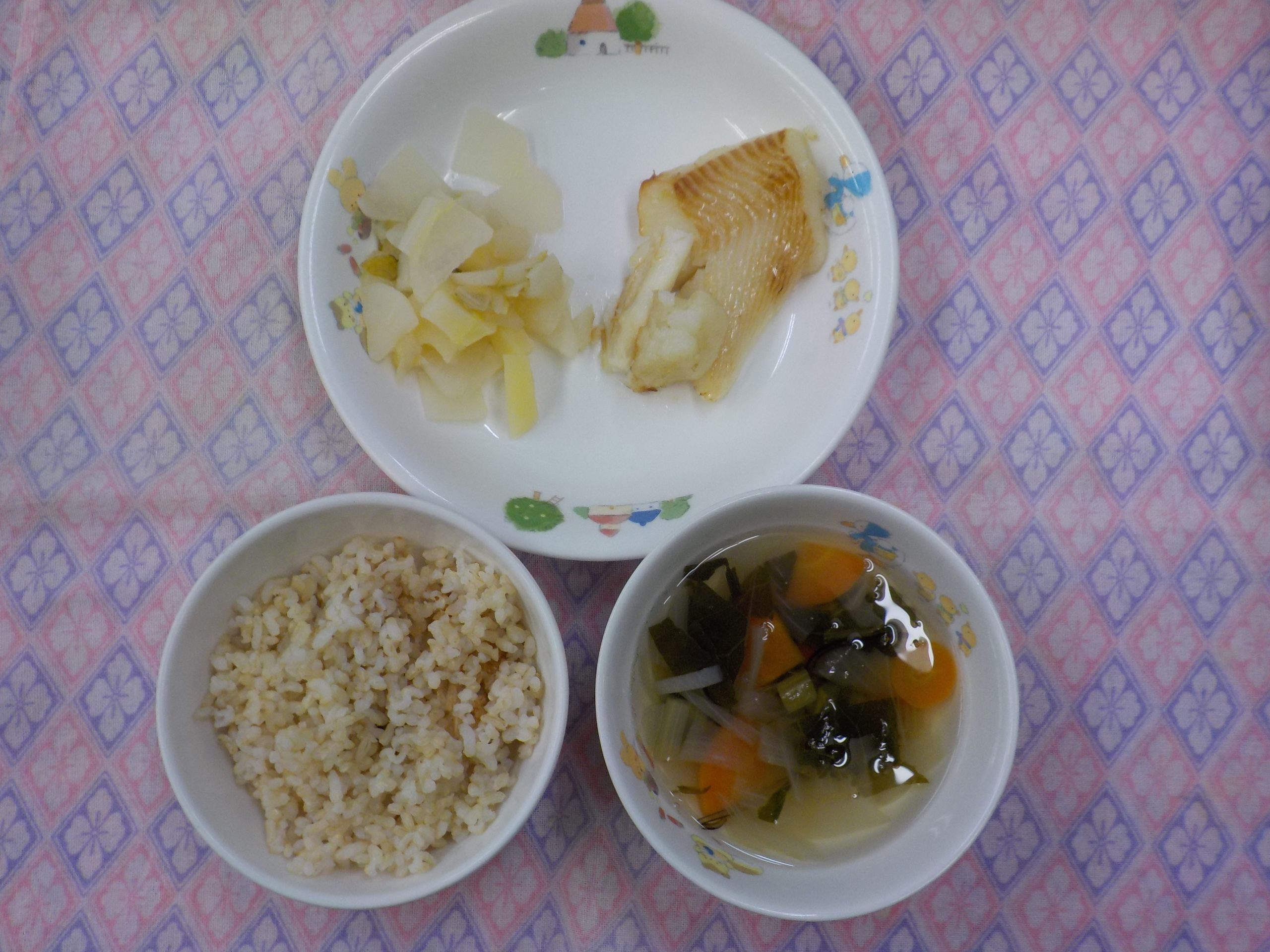 【11/7(金)夕食】カレイの塩焼き・大根のポン酢和え・刻み昆布のお吸い物